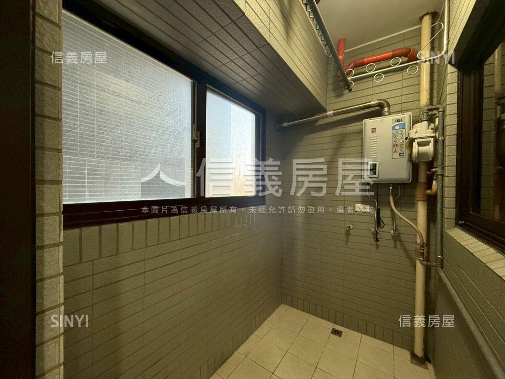 櫻花景觀三房車位房屋室內格局與周邊環境