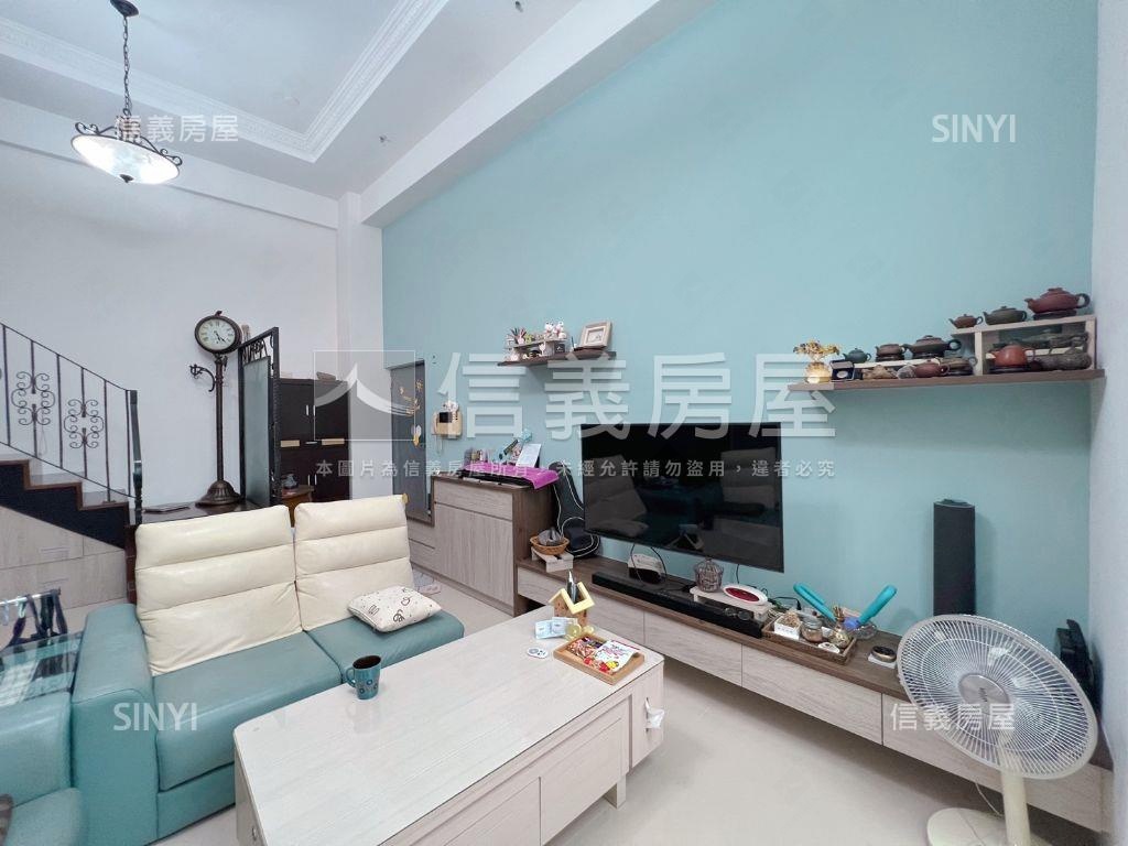 美妝文普．２＋２帶車位房屋室內格局與周邊環境