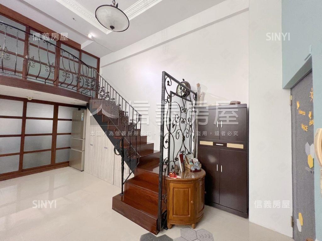 美妝文普．２＋２帶車位房屋室內格局與周邊環境