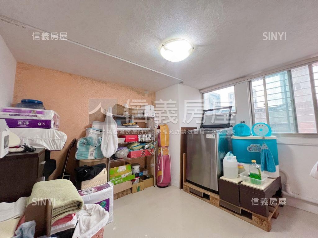 美妝文普．２＋２帶車位房屋室內格局與周邊環境