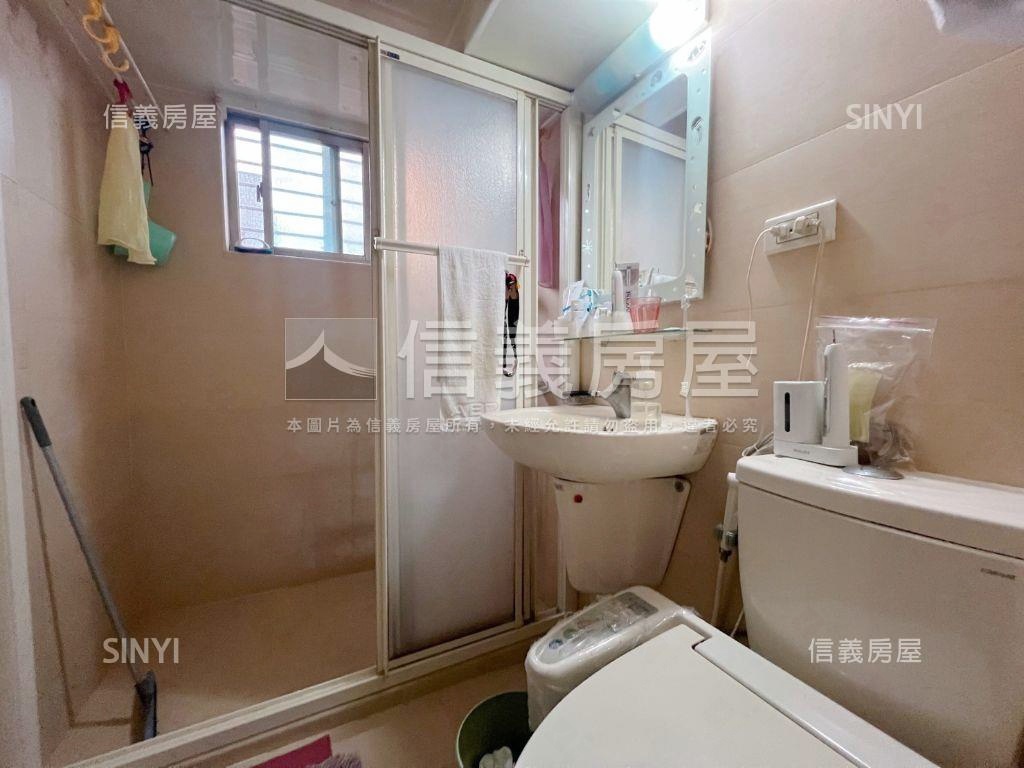 美妝文普．２＋２帶車位房屋室內格局與周邊環境