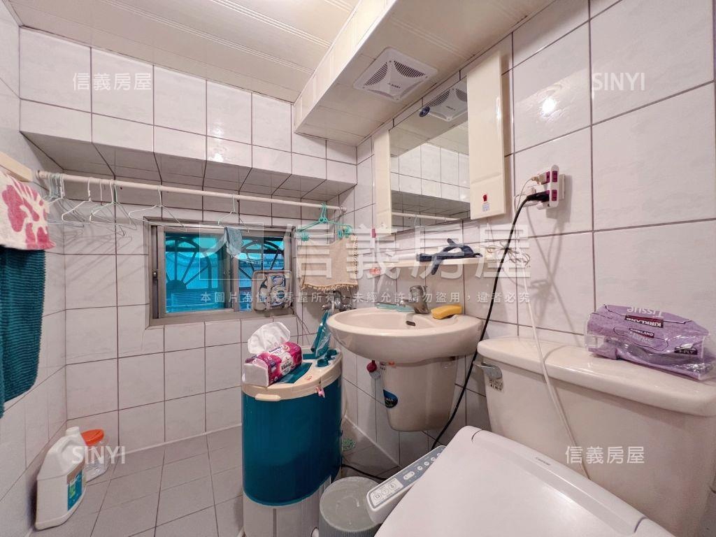 美妝文普．２＋２帶車位房屋室內格局與周邊環境