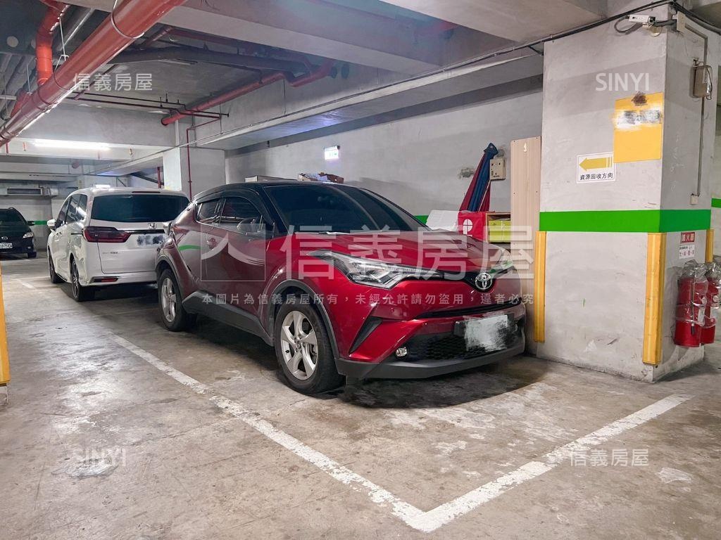 美妝文普．２＋２帶車位房屋室內格局與周邊環境