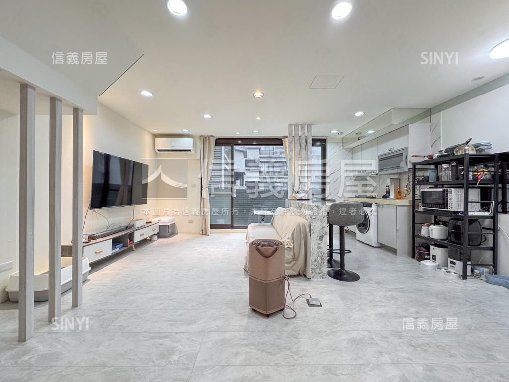高鐵特區德翼附車位精美屋房屋室內格局與周邊環境