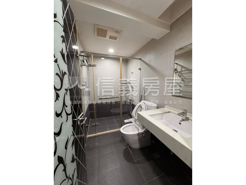 近未來Ｇ１０裝潢美透天房屋室內格局與周邊環境