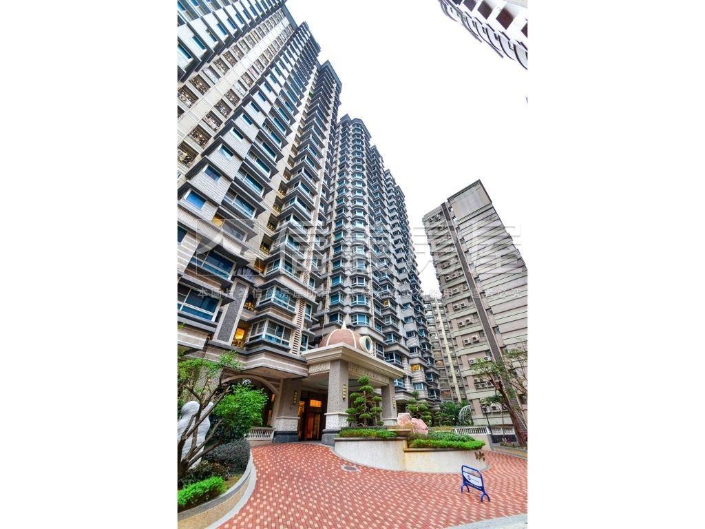 玉上園大四房雙車位房屋室內格局與周邊環境