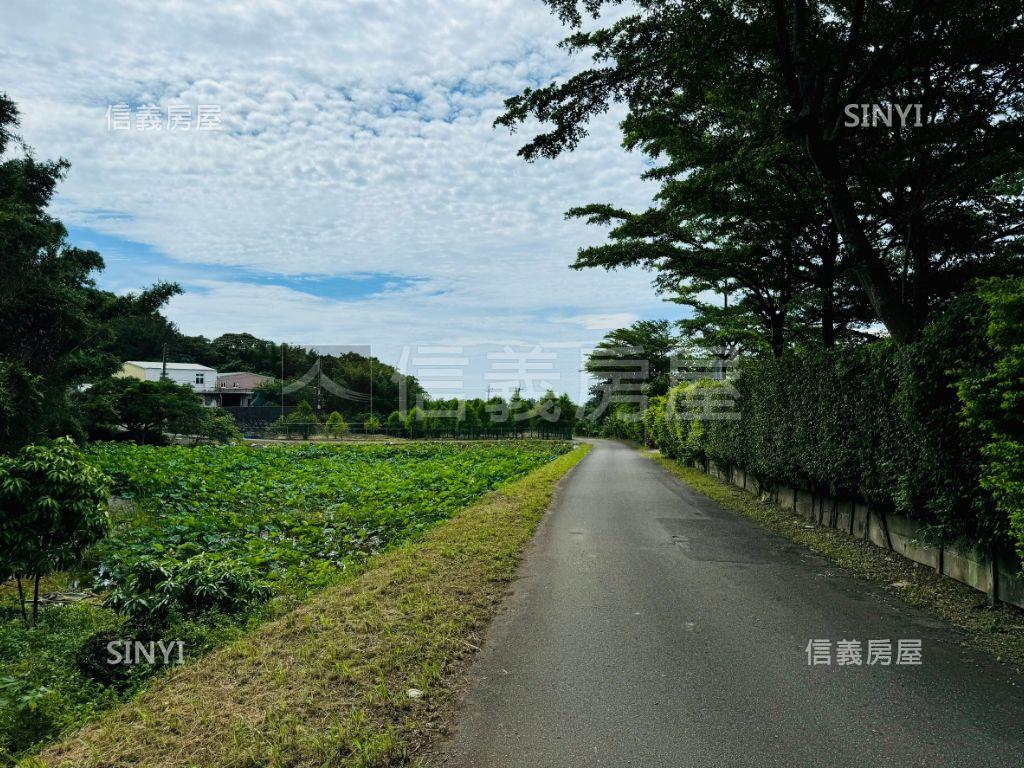 正兩房兩廳大採光優質大樓房屋室內格局與周邊環境