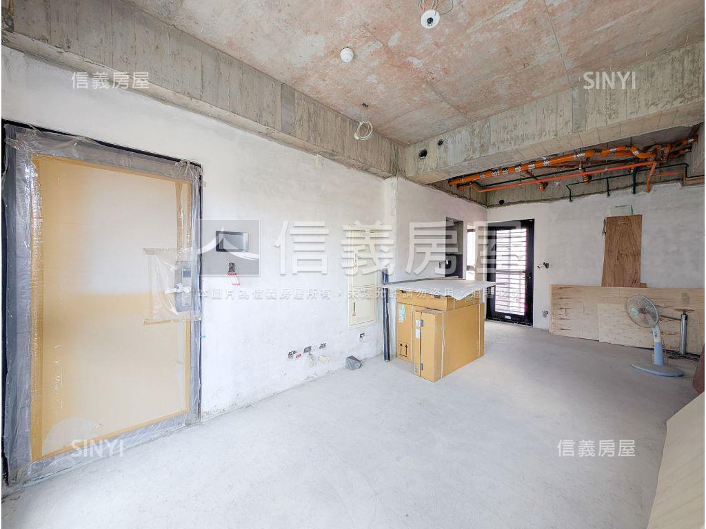 大湖畔全新落成房屋室內格局與周邊環境