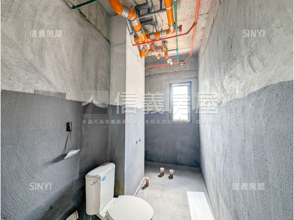 大湖畔全新落成房屋室內格局與周邊環境