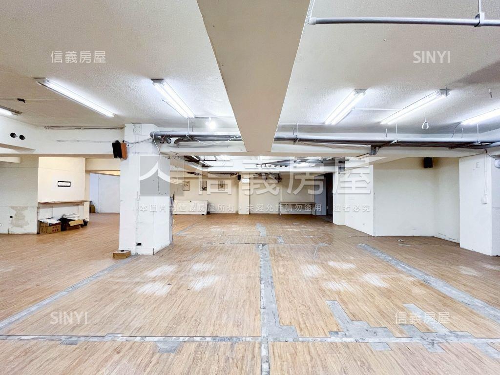 松竹路角間店面房屋室內格局與周邊環境