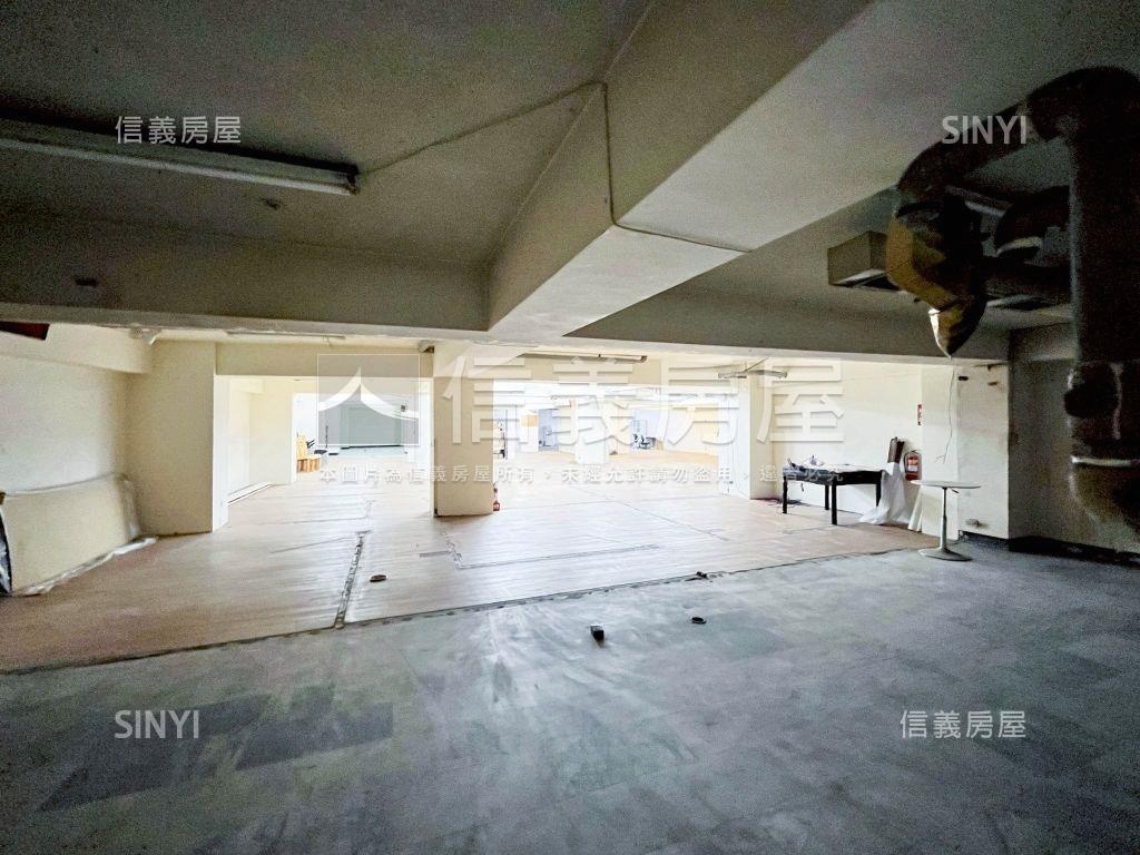松竹路角間店面房屋室內格局與周邊環境