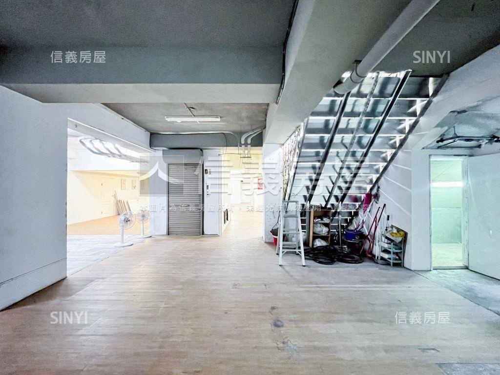 松竹路角間店面房屋室內格局與周邊環境