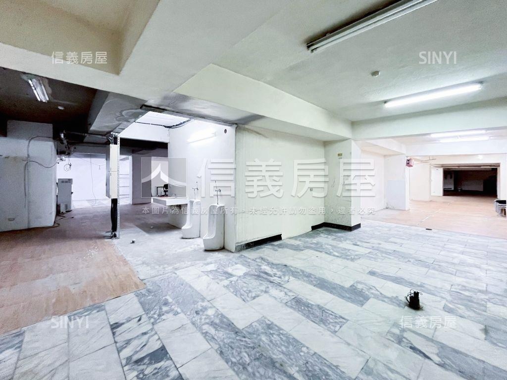 松竹路角間店面房屋室內格局與周邊環境