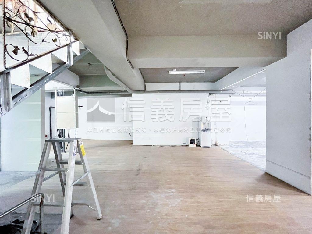 松竹路角間店面房屋室內格局與周邊環境