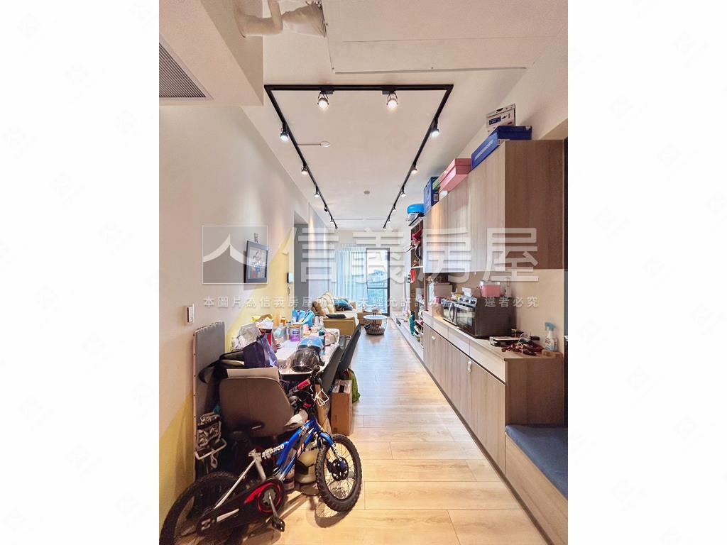 富宇悅峰兩房平面車位房屋室內格局與周邊環境