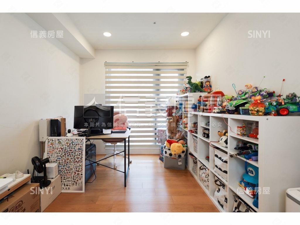 曙光之旅高樓三房平車房屋室內格局與周邊環境