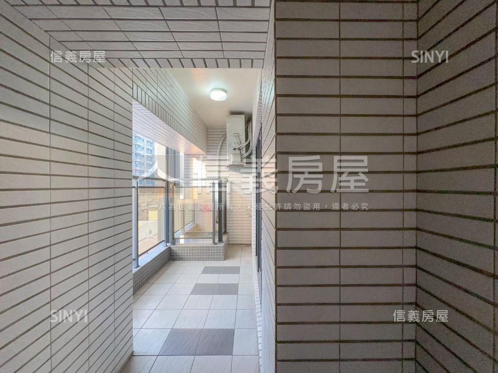 生態園區三房平車露台專用房屋室內格局與周邊環境