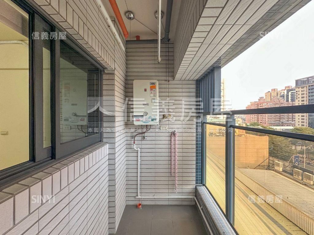 生態園區三房平車露台專用房屋室內格局與周邊環境