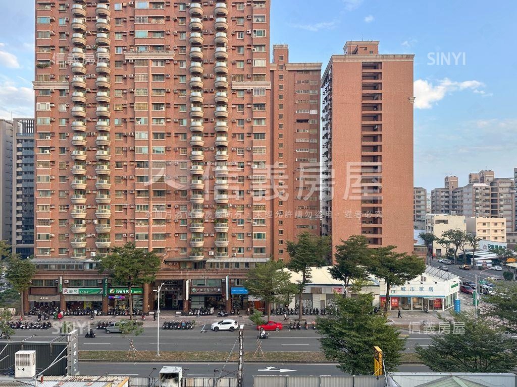 生態園區三房平車露台專用房屋室內格局與周邊環境