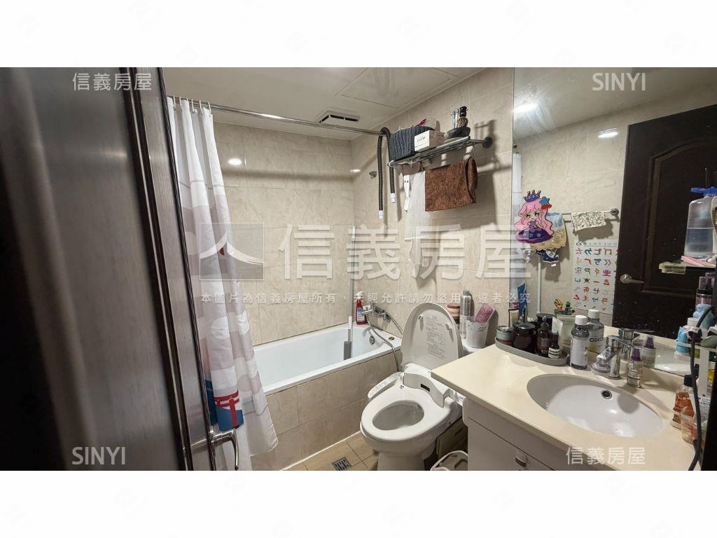 幸福誠售稀有兩衛坡平車位房屋室內格局與周邊環境