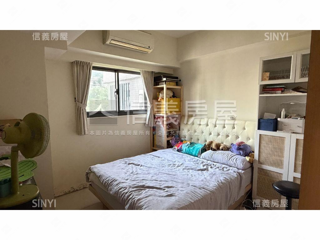 幸福誠售稀有兩衛坡平車位房屋室內格局與周邊環境