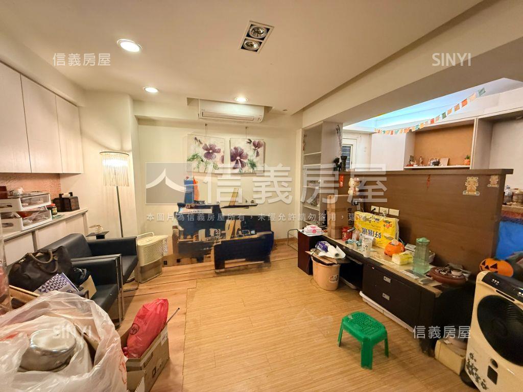 中正國中、附小電梯３房房屋室內格局與周邊環境