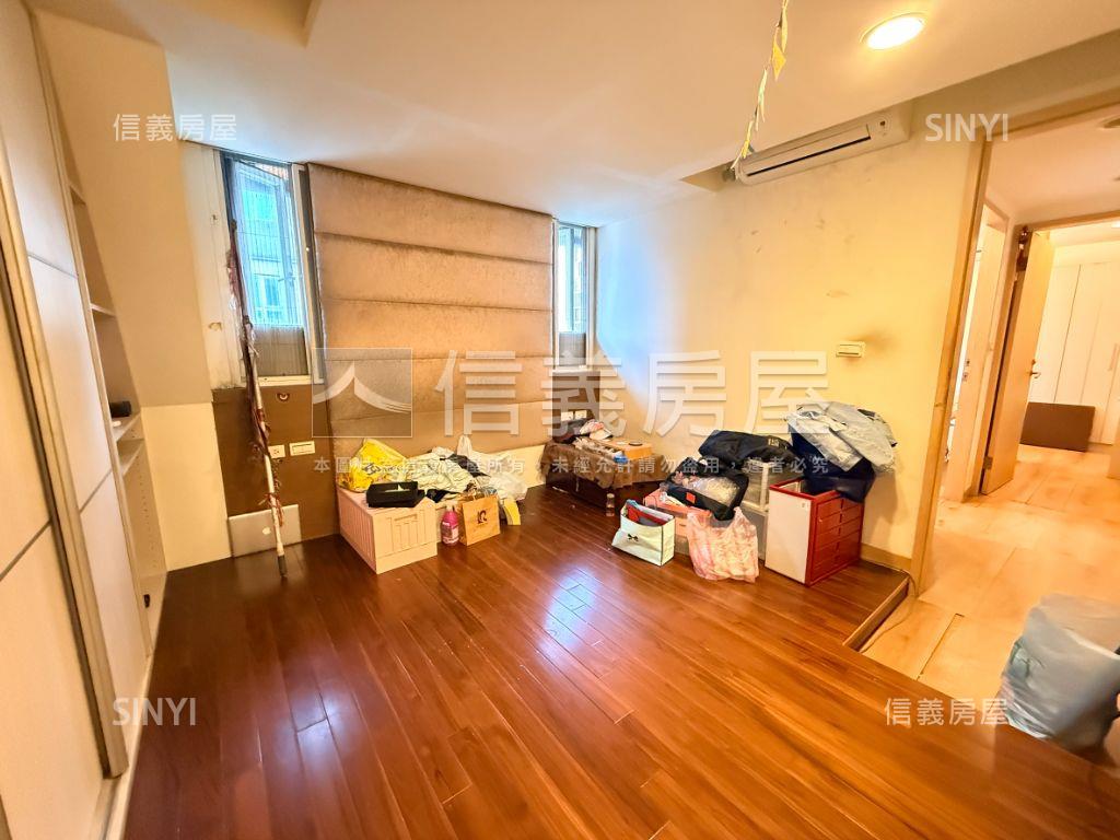 中正國中、附小電梯３房房屋室內格局與周邊環境