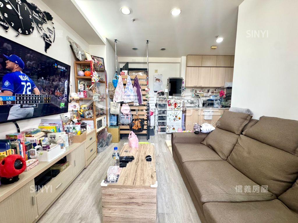 稀有邊間★低總價電梯兩房房屋室內格局與周邊環境