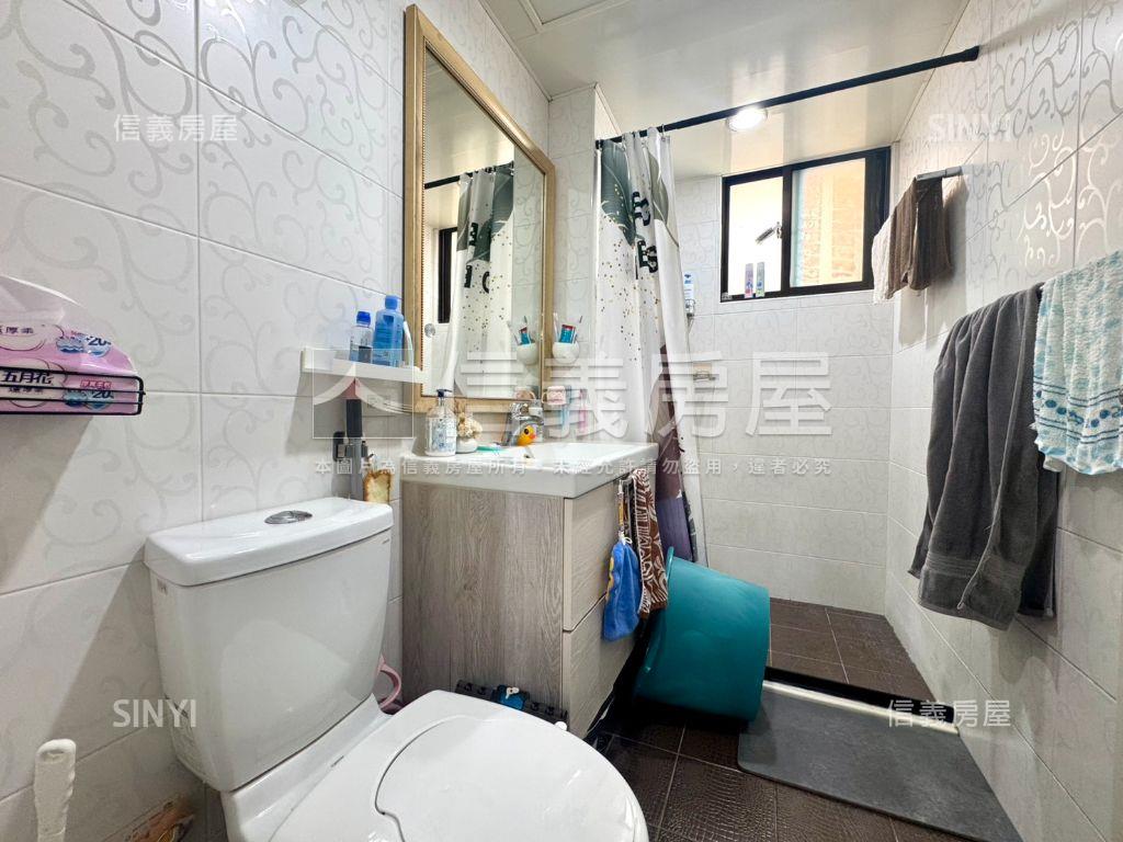 稀有邊間★低總價電梯兩房房屋室內格局與周邊環境