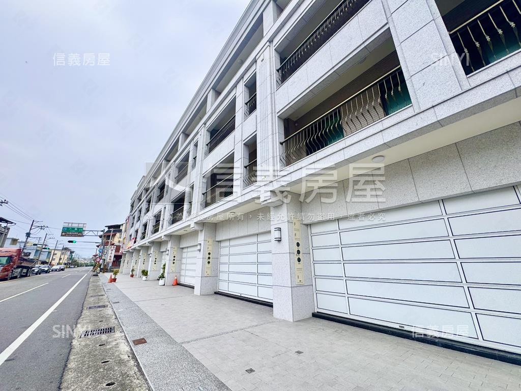 旗山典藏．電梯透店房屋室內格局與周邊環境