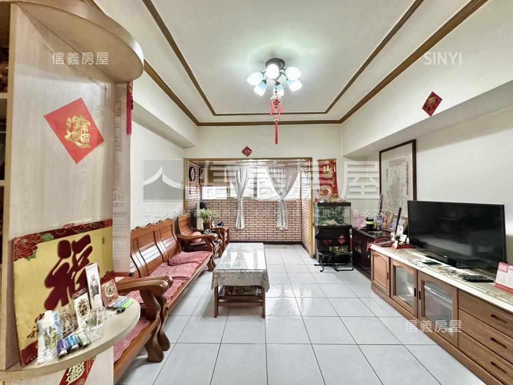 花園廣場，稀有電梯三房房屋室內格局與周邊環境