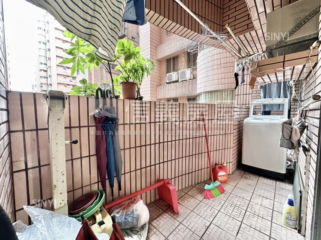 花園廣場，稀有電梯三房房屋室內格局與周邊環境