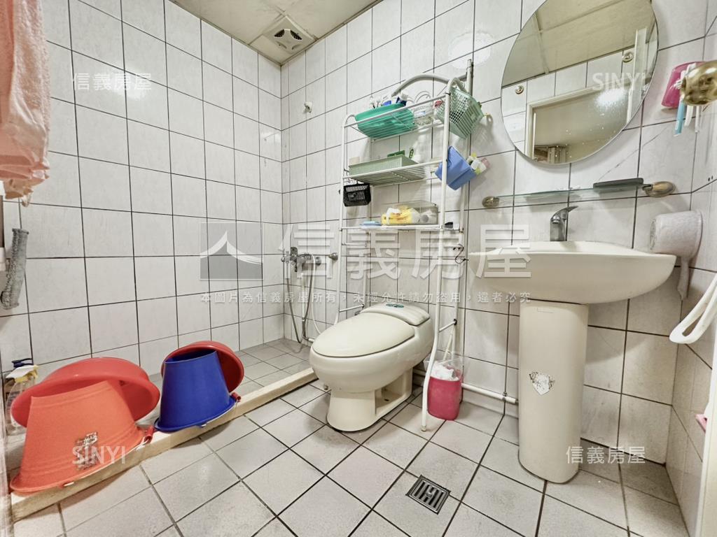 花園廣場，稀有電梯三房房屋室內格局與周邊環境