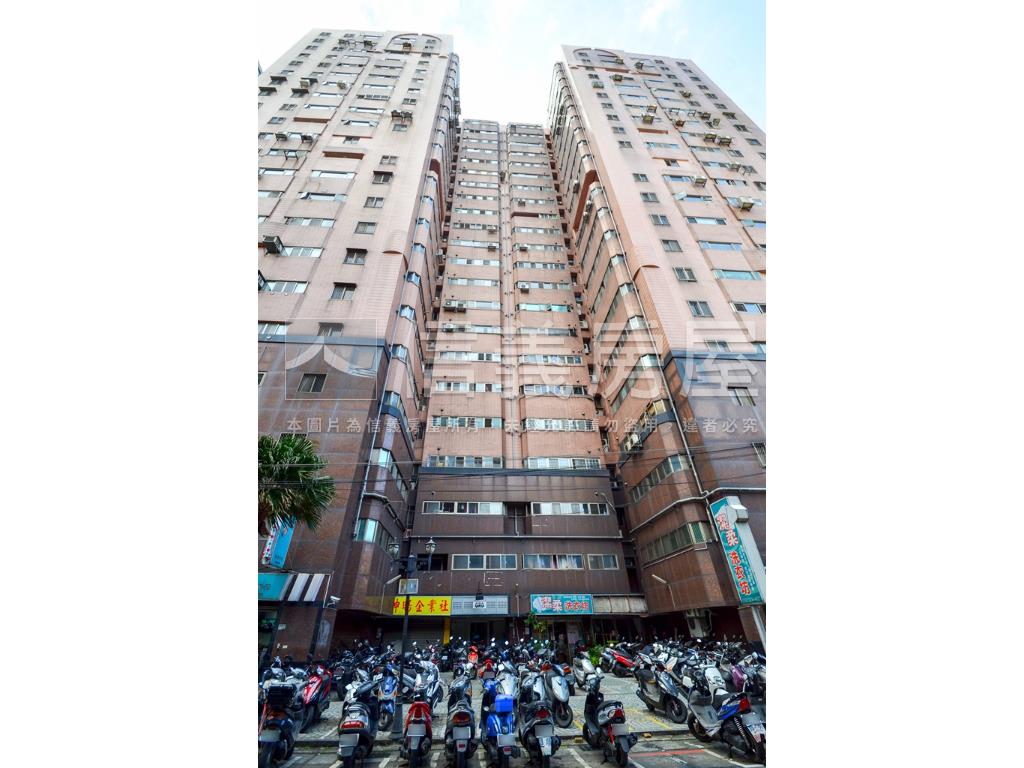 花園廣場，稀有電梯三房房屋室內格局與周邊環境