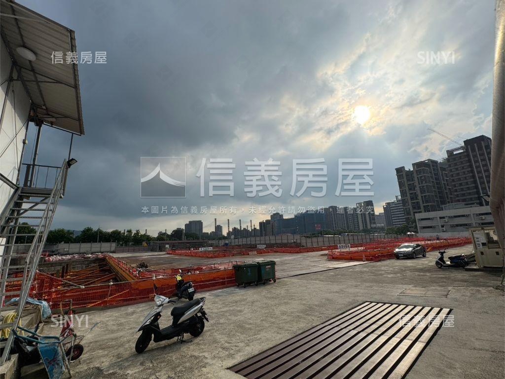 【馥華之丘】方正２房車位房屋室內格局與周邊環境