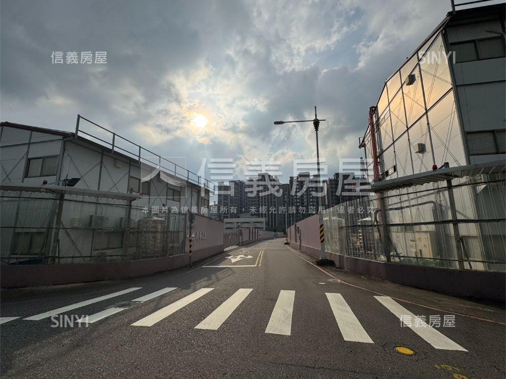 【馥華之丘】方正２房車位房屋室內格局與周邊環境