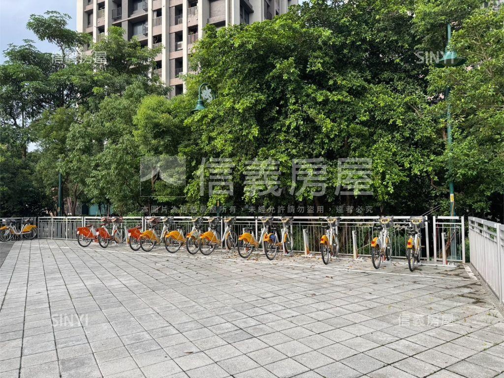 【馥華之丘】方正２房車位房屋室內格局與周邊環境