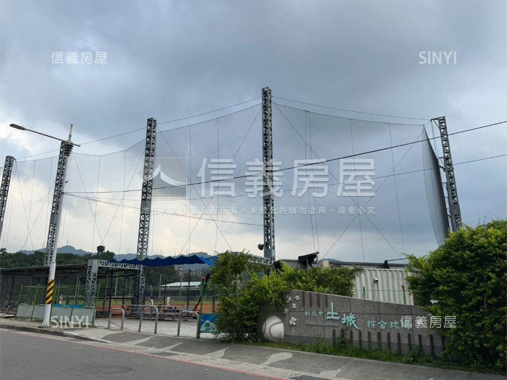 【馥華之丘】方正２房車位房屋室內格局與周邊環境