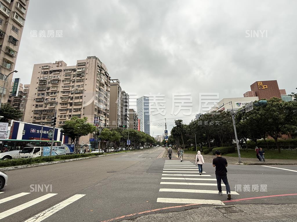 亞昕１０１近三井美居房屋室內格局與周邊環境