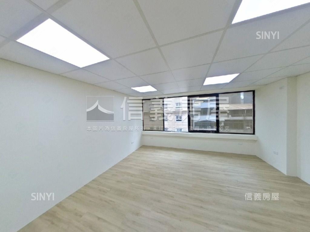 近巨城小資辦公室房屋室內格局與周邊環境