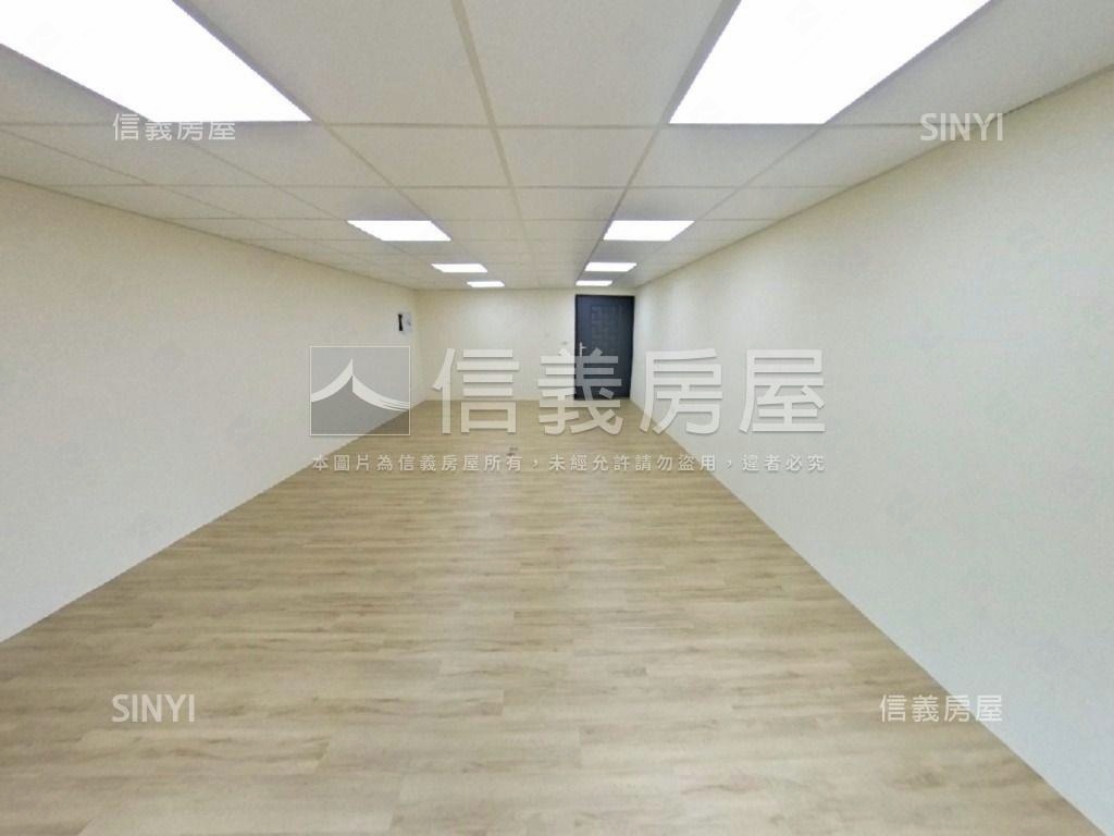 近巨城小資辦公室房屋室內格局與周邊環境