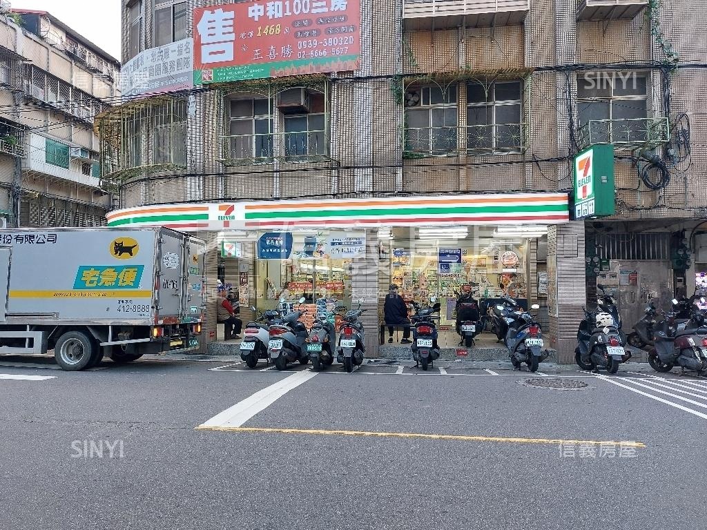 永安三角窗醒目店面房屋室內格局與周邊環境