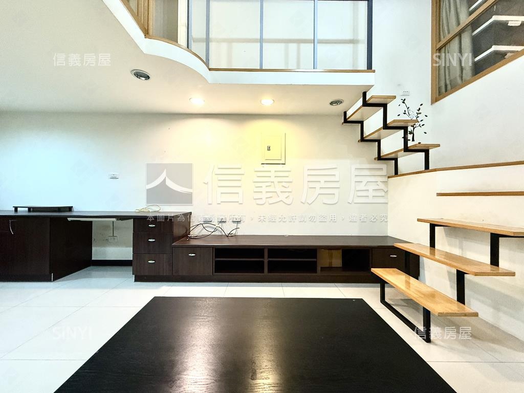 高鐵區｜美麗新｜平面車位房屋室內格局與周邊環境