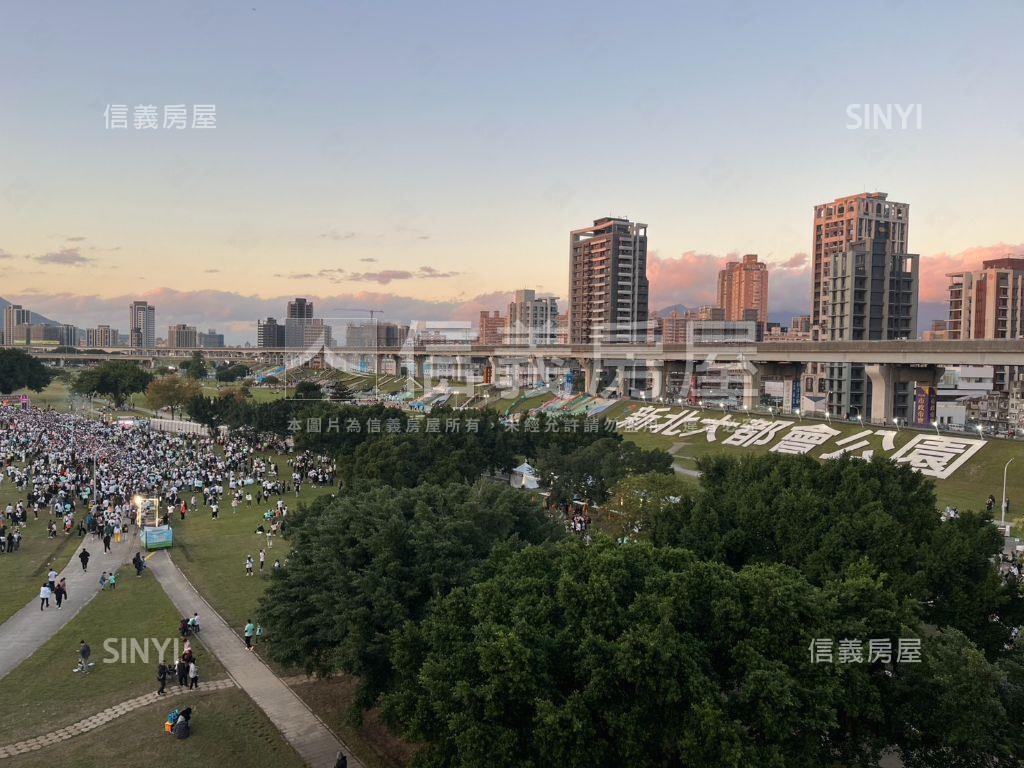 新濠漾ＩＩ兩房車位房屋室內格局與周邊環境