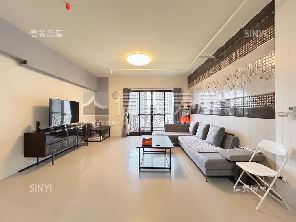 新北郡高樓四房美屋房屋室內格局與周邊環境