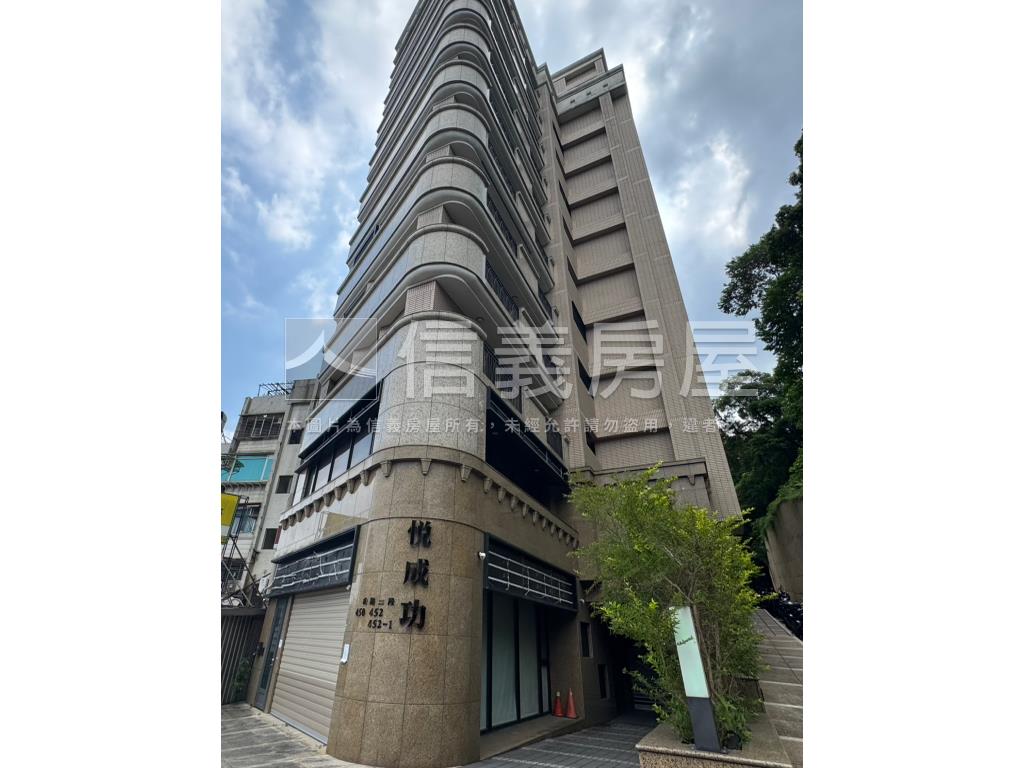 屋齡６年綠景套房房屋室內格局與周邊環境