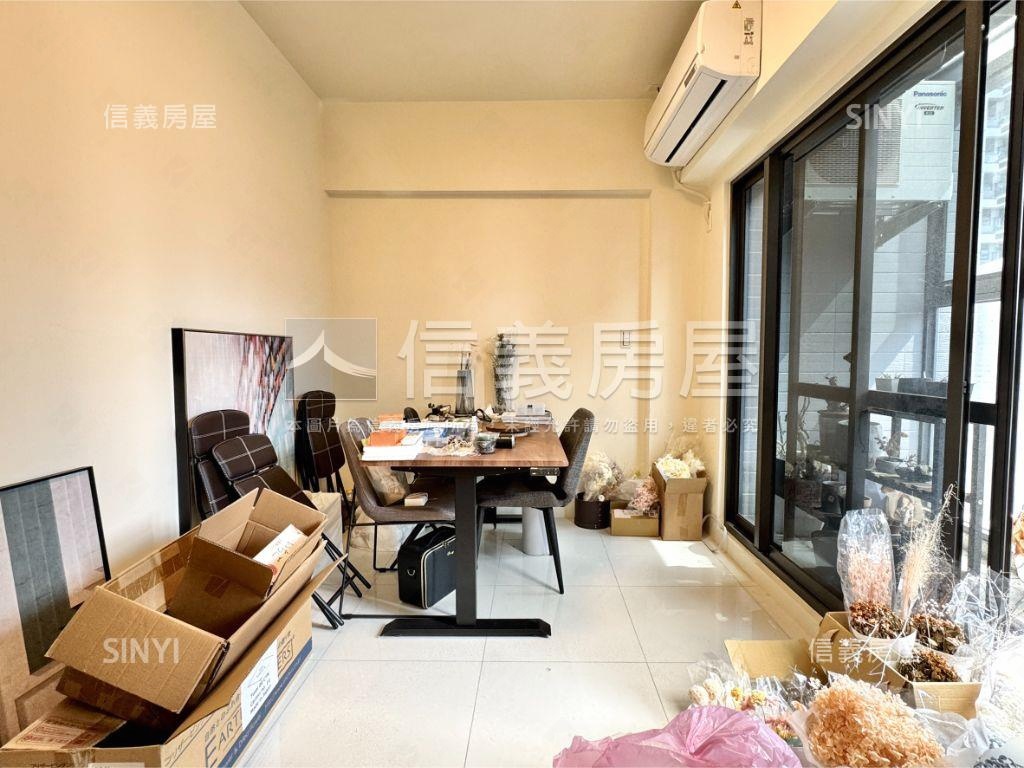 屋齡５年！高大面寬美車墅房屋室內格局與周邊環境