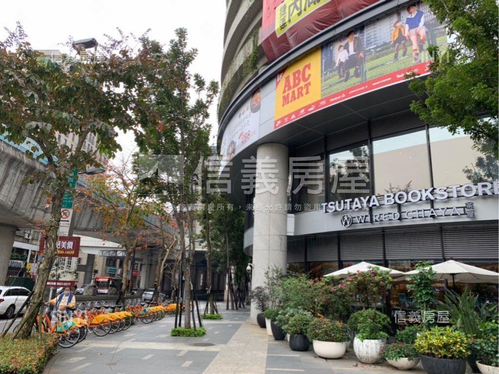 正金龍路大馬路邊金店面房屋室內格局與周邊環境