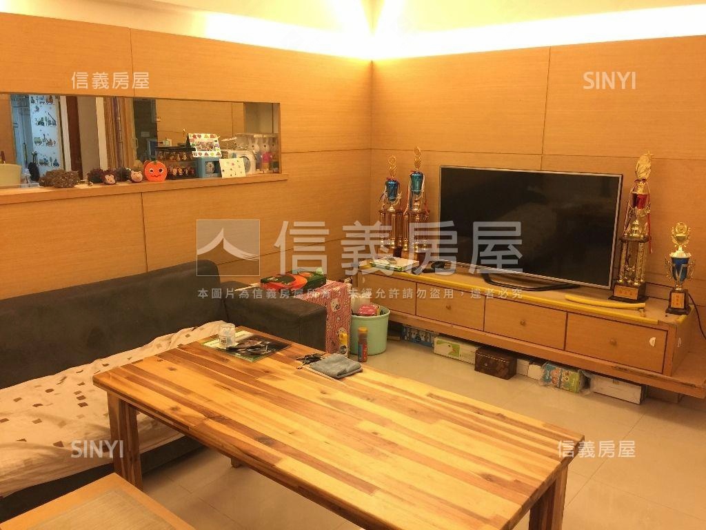 正東區優質生活四房平車房屋室內格局與周邊環境