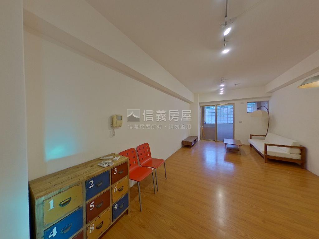 空三Ｂ區庭院一樓房屋室內格局與周邊環境